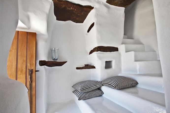 Imagen de los interiores del Hotel Aeolis Tinos Suites. Foto 8