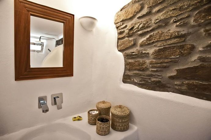 Imagen de los interiores del Hotel Aeolis Tinos Suites. Foto 10