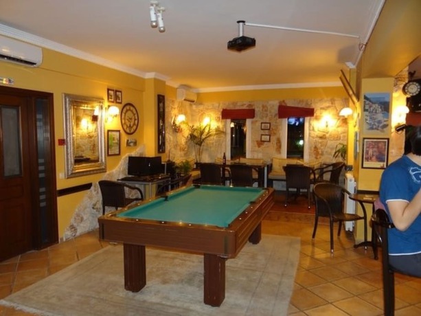 Imagen del bar/restaurante del Hotel Aeollos. Foto 5