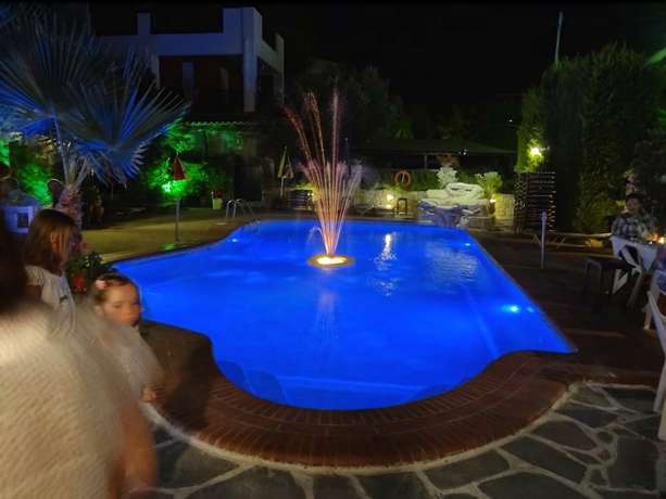 Imagen de la piscina del Hotel Aeollos. Foto 18