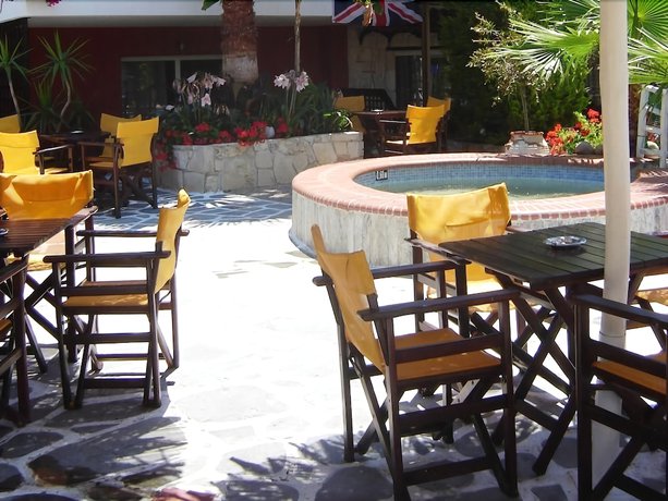 Imagen del bar/restaurante del Hotel Aeollos. Foto 6