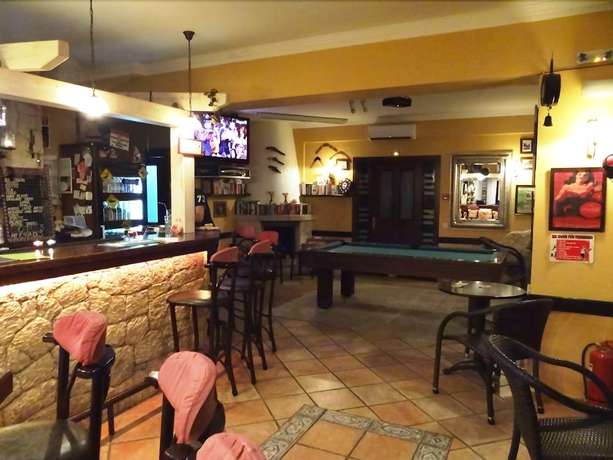 Imagen del bar/restaurante del Hotel Aeollos. Foto 8