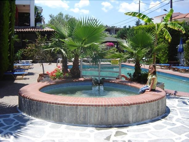 Imagen de los exteriores del Hotel Aeollos. Foto 15