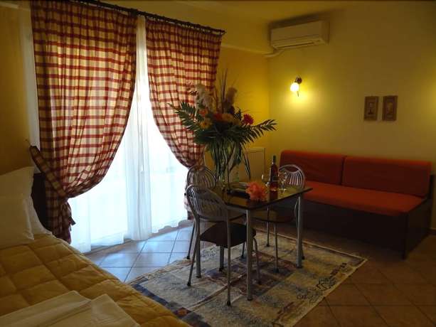 Imagen de la habitación del Hotel Aeollos. Foto 13