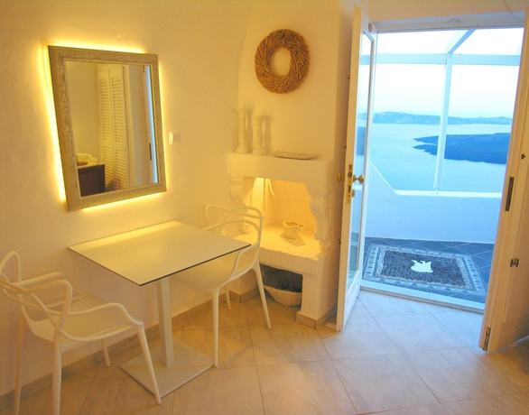 Imagen de los interiores del Hotel Aeolos Art and Eco Suites - Adults Only. Foto 13