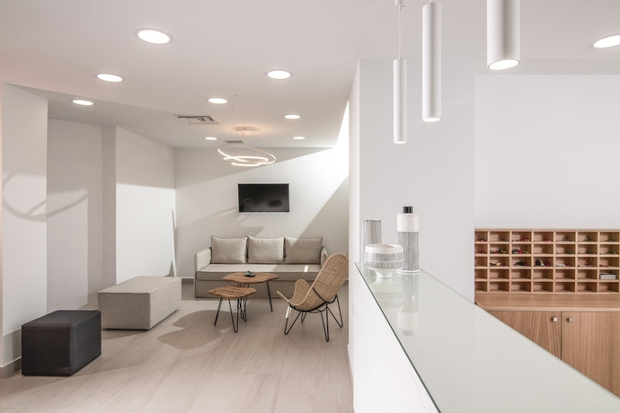 Imagen de los interiores del Hotel Aeolos Beach Resort. Foto 15