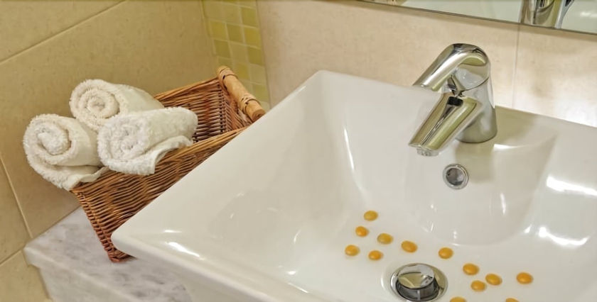 Imagen de la habitación del Hotel Aeolos Beach Resort. Foto 14