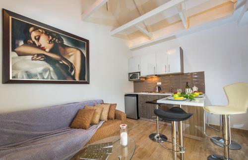 Imagen de la habitación del Hotel Aeolos Boutique & Suites. Foto 7