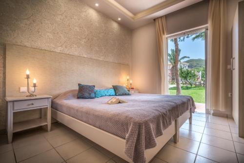 Imagen de la habitación del Hotel Aeolos Boutique & Suites. Foto 10