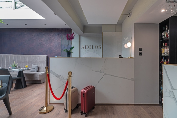 Imagen de los interiores del Hotel Aeolos Luxury Suites. Foto 18
