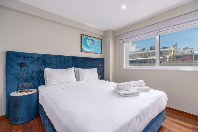 Imagen de la habitación del Hotel Aeolos Luxury Suites. Foto 17