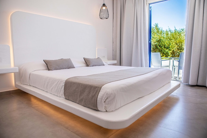 Imagen de la habitación del Hotel Aeolos Resort Mykonos. Foto 4