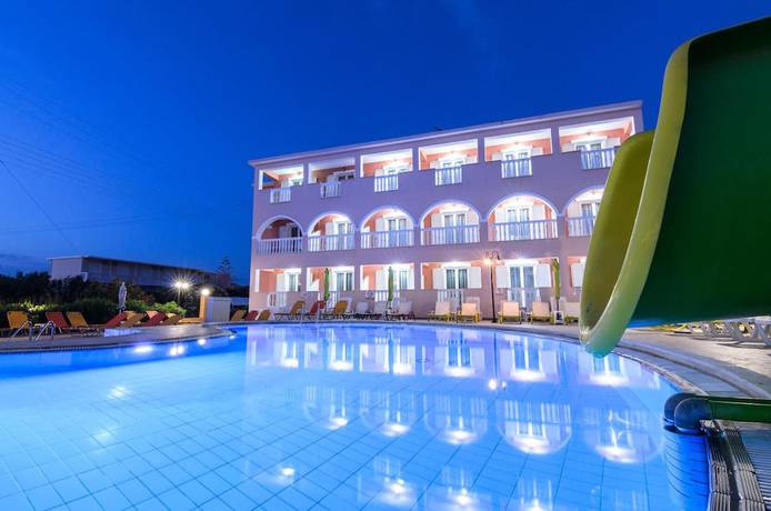 Imagen de la piscina del Hotel Aeon. Foto 15