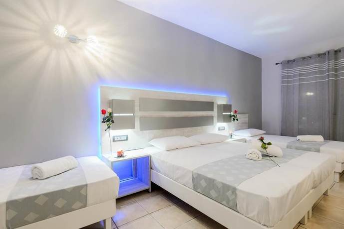 Imagen de la habitación del Hotel Aeon. Foto 7