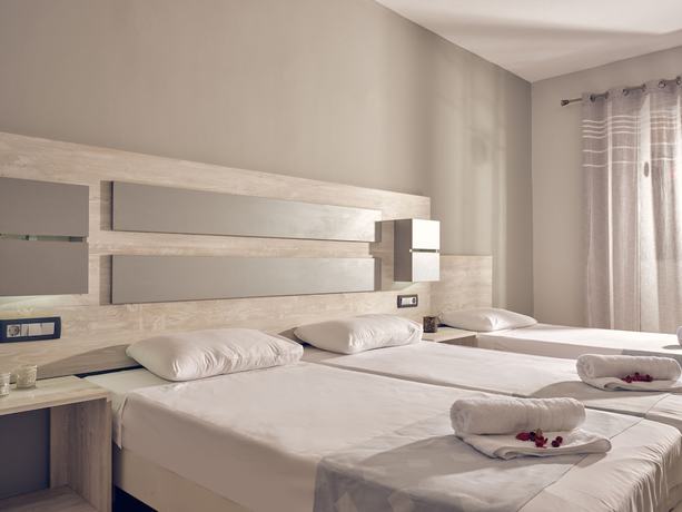 Imagen de la habitación del Hotel Aeon. Foto 10