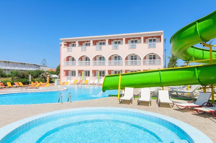 Imagen de la piscina del Hotel Aeon. Foto 20