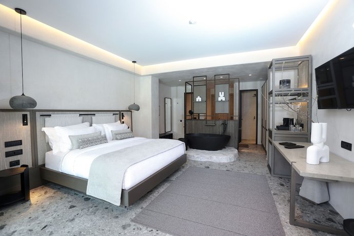 Imagen de la habitación del Hotel Aeonic Suites and Spa. Foto 7