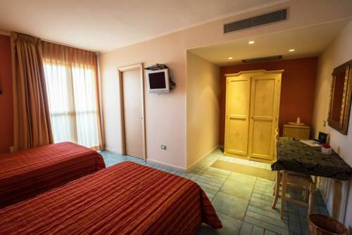 Imagen de la habitación del Hotel Aequa. Foto 12