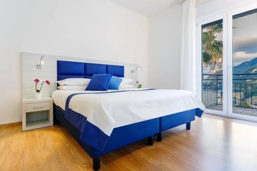 Imagen de la habitación del Hotel Aequa. Foto 16