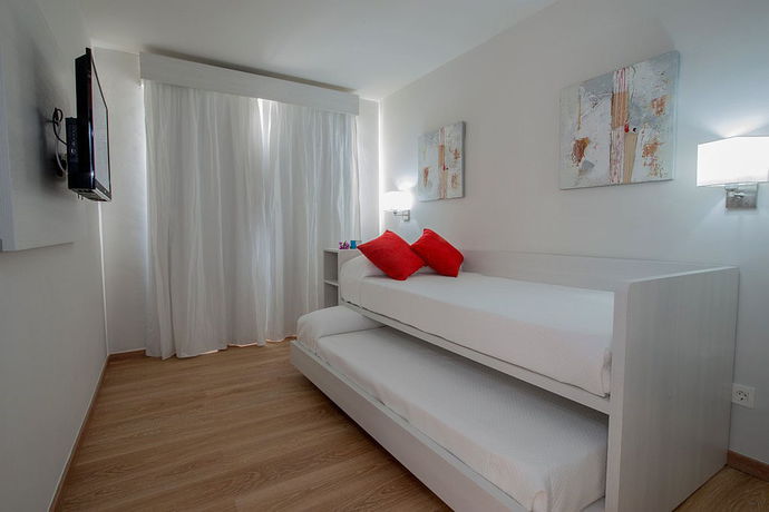 Imagen general del Hotel Aequora Lanzarote Suites. Foto 1