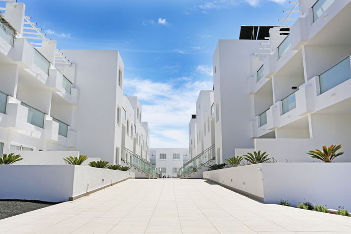 Imagen general del Hotel Aequora Lanzarote Suites. Foto 9