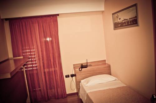 Imagen de la habitación del Hotel Aerhotel Phelipe. Foto 12