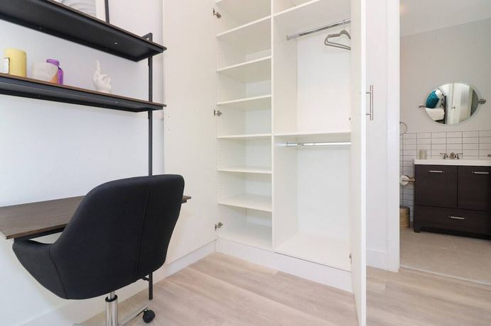 Imagen de la habitación del Hotel Aerie Apartments. Foto 5