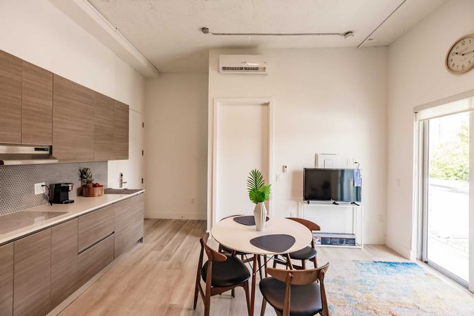 Imagen de la habitación del Hotel Aerie Apartments. Foto 6