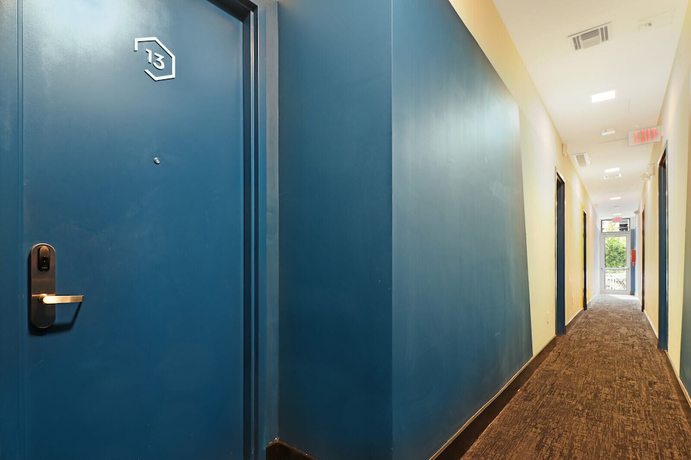 Imagen de la habitación del Hotel Aerie Apartments. Foto 10