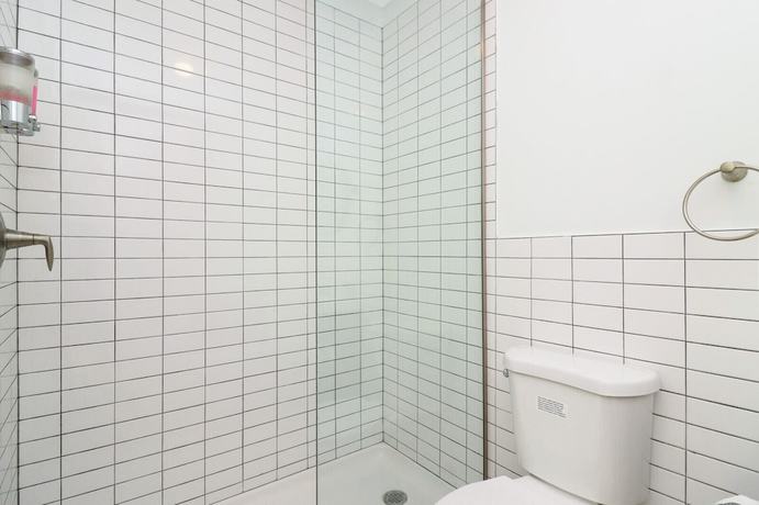 Imagen de la habitación del Hotel Aerie Apartments. Foto 11