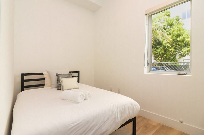 Imagen de la habitación del Hotel Aerie Apartments. Foto 12