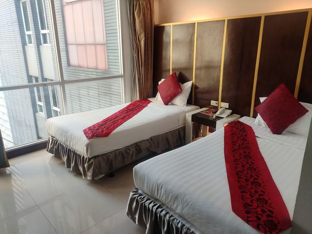 Imagen de la habitación del Hotel Aero Deluxe. Foto 7