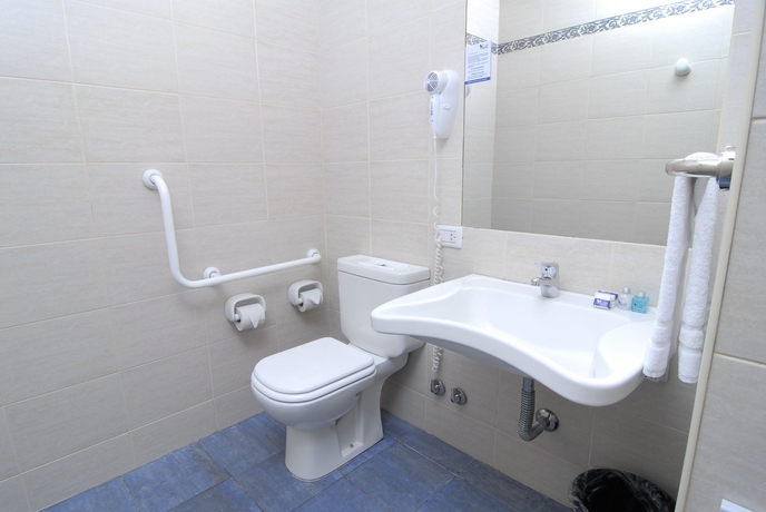 Imagen de la habitación del Hotel Aeroparque Inn And Suites. Foto 9