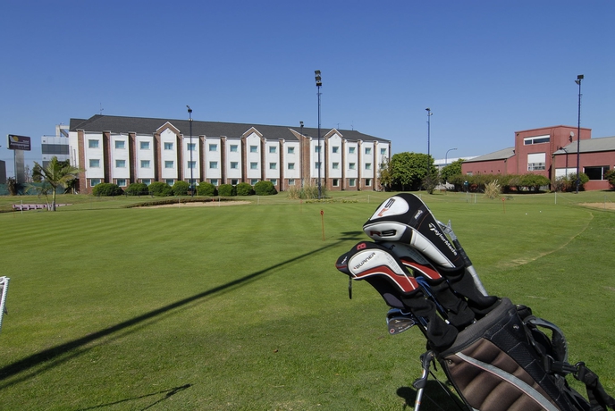 Imagen de los exteriores del Hotel Aeroparque Inn And Suites. Foto 15