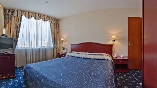 Imagen de la habitación del Hotel Aeropolis. Foto 3