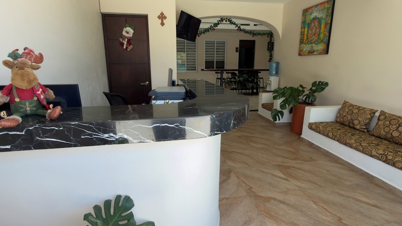 Imagen de los interiores del Hotel Aeropuerto Express. Foto 16
