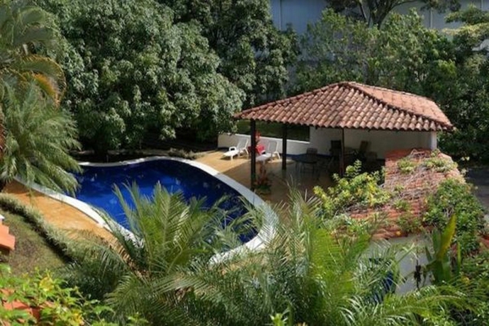 Imagen de los exteriores del Hotel Aeropuerto SJO Airport. Foto 3