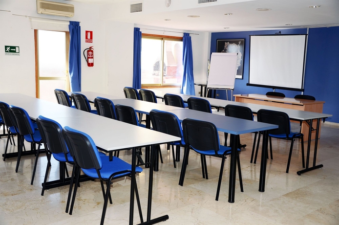 Imagen de los interiores del Hotel Aeropuerto Sur. Foto 16