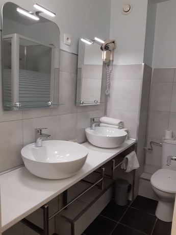 Imagen de la habitación del Hotel Aerotel Etape Du Silence. Foto 15