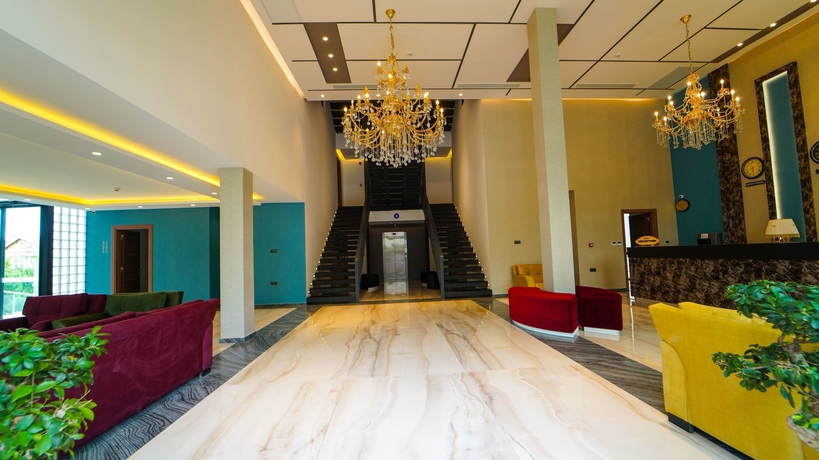 Imagen de los interiores del Hotel Aes Club. Foto 12