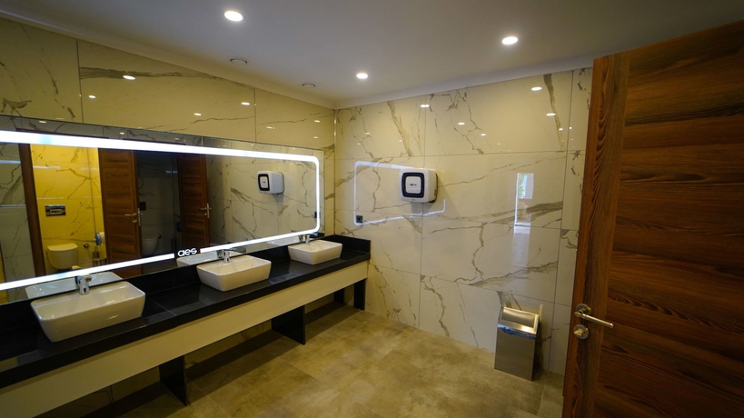 Imagen de los interiores del Hotel Aes Club. Foto 15