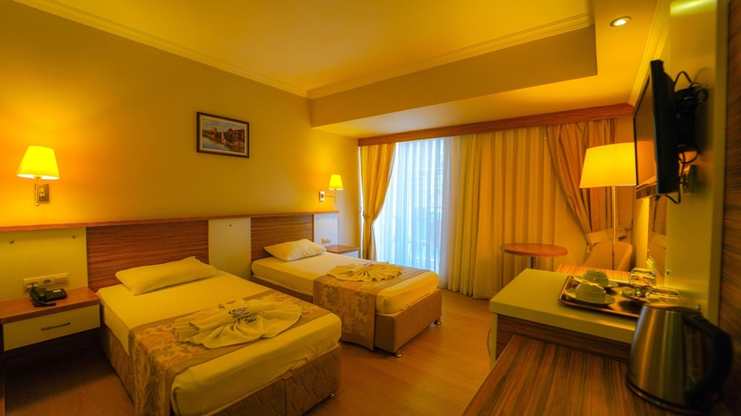Imagen de la habitación del Hotel Aes Club. Foto 5