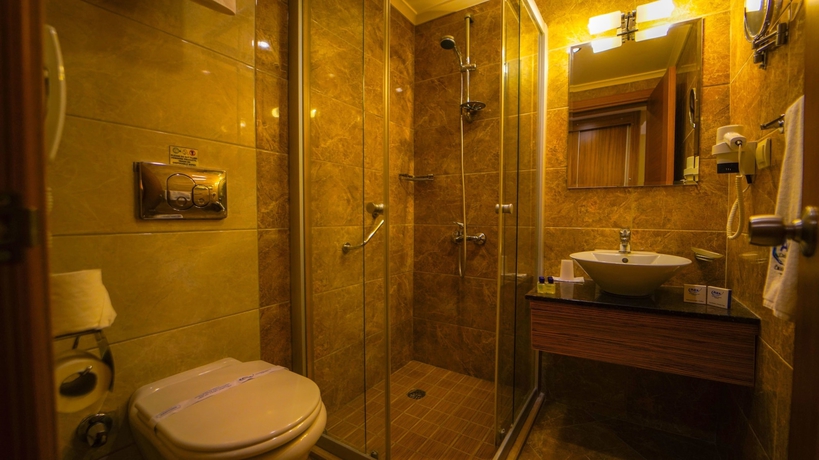 Imagen de la habitación del Hotel Aes Club. Foto 6