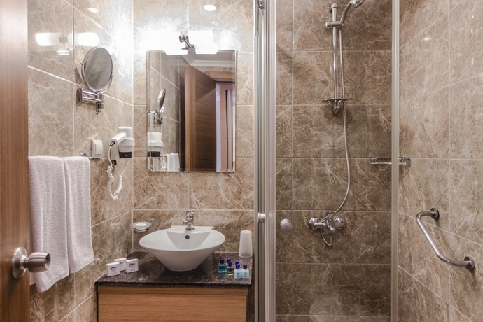 Imagen de la habitación del Hotel Aes Club. Foto 7