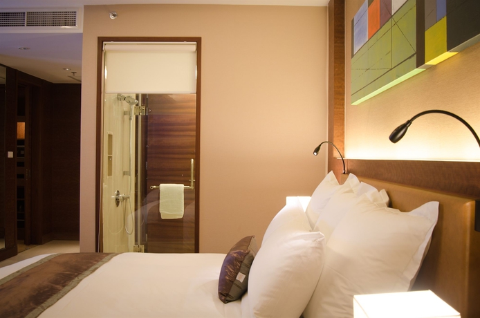 Imagen de la habitación del Hotel Aetas Lumpini. Foto 2