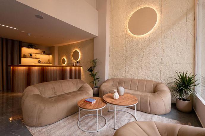 Imagen de los interiores del Hotel Aether Athens Urban. Foto 9