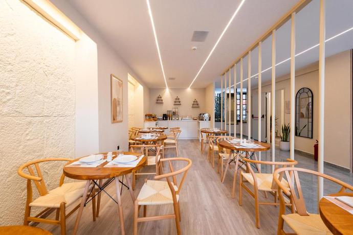 Imagen de los interiores del Hotel Aether Athens Urban. Foto 11