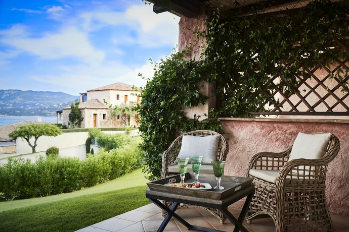 Imagen de la habitación del Hotel Aethos Sardinia. Foto 15