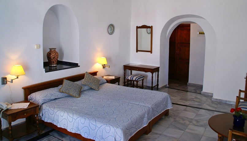 Imagen de la habitación del Hotel Aethrio Sunset Village - Oia. Foto 11