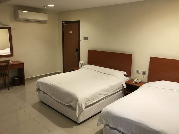 Imagen de la habitación del Hotel Aeton. Foto 15